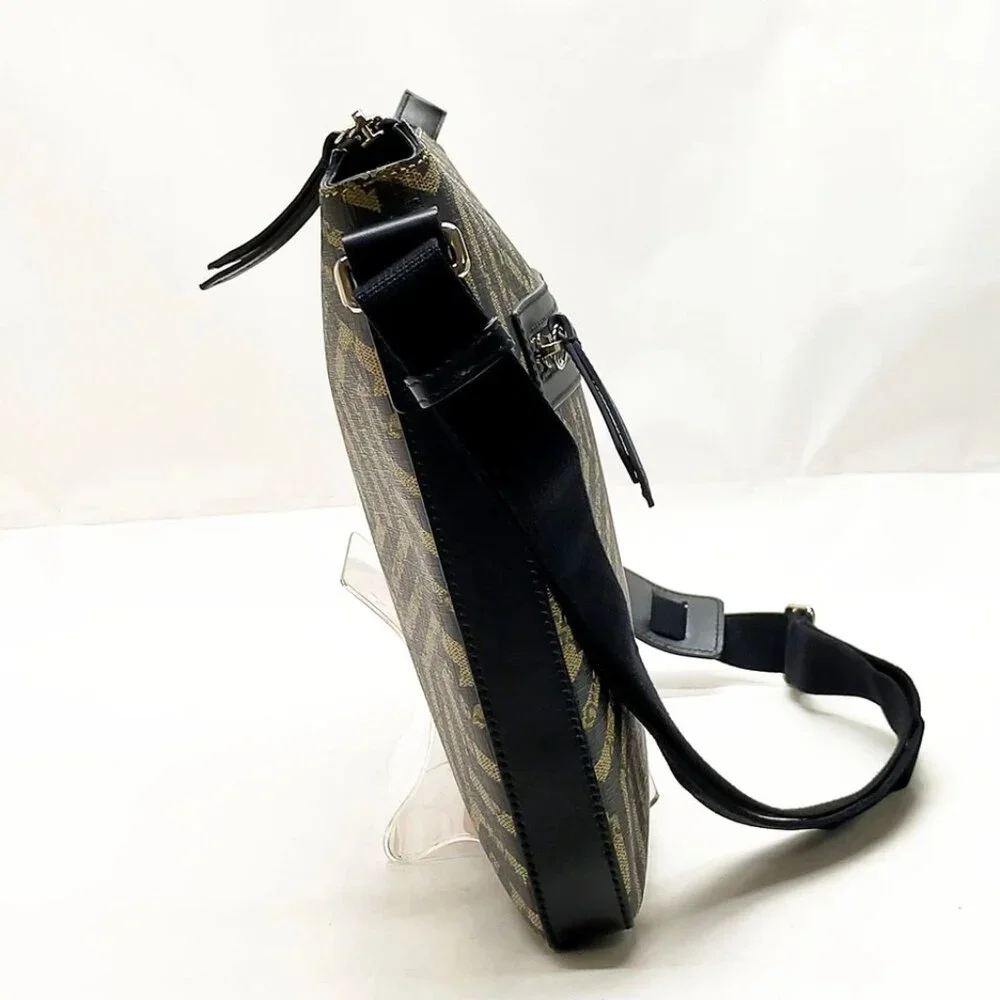 Gucci Shoulder Bag Black PVC 810-080725 - Picture 4 of 13